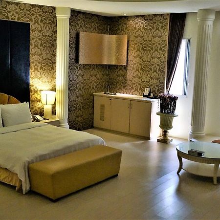 Her Home Spa Motel שינינג מראה חיצוני תמונה