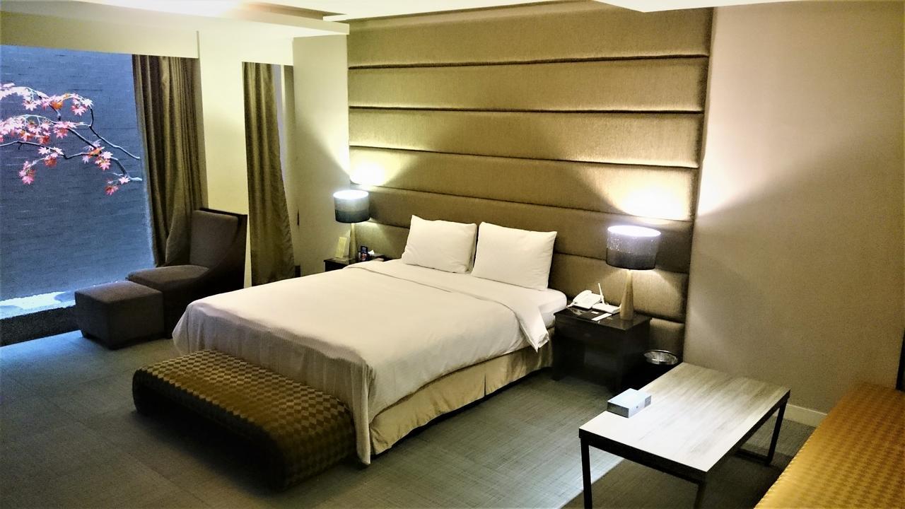 Her Home Spa Motel שינינג מראה חיצוני תמונה